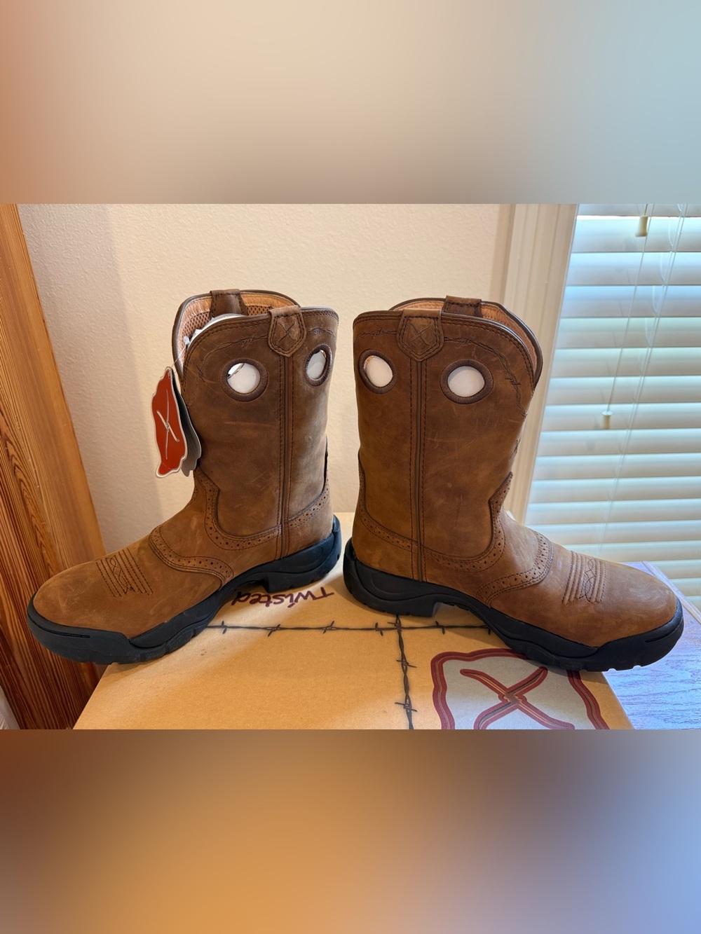 Woman’s all around boots